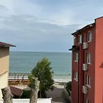 Oazis Sea View Apartment *